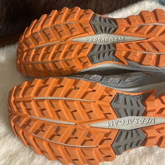 Saucony running shoes 10.5 (5000E) main image 7